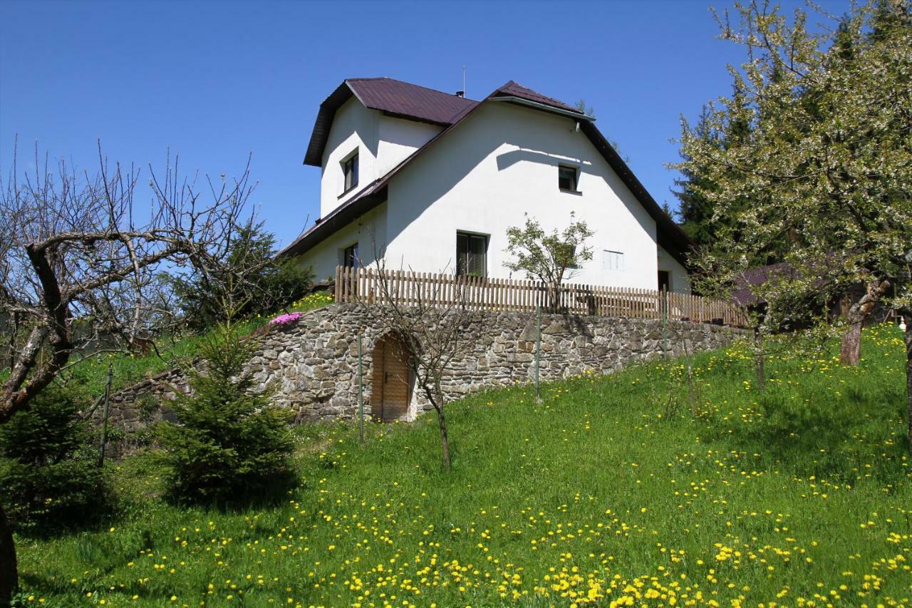 Penzion Na Kopecku Velké Karlovice Exterior foto
